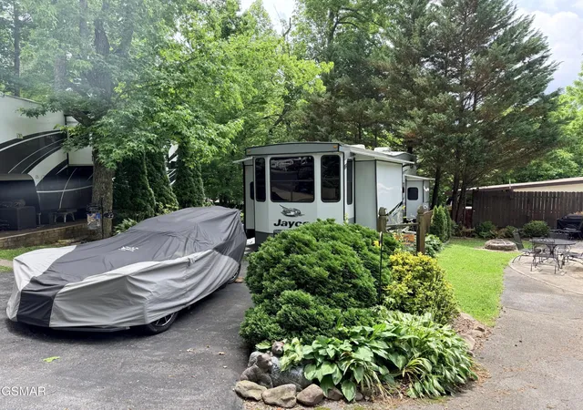 3rd image of 4229 E Parkway #44, Gatlinburg, TN 37738 | MLS# 3513028