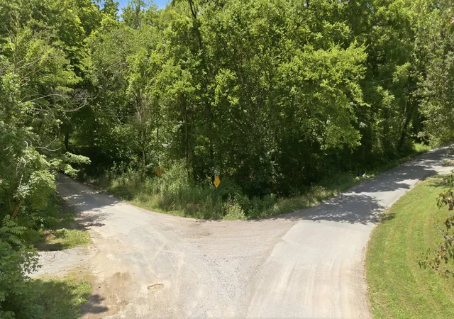 Homes for sale in Nunnelly, TN | 6829 Old Mill Creek Rd, Nunnelly, TN 37137 | MLS# 3239748