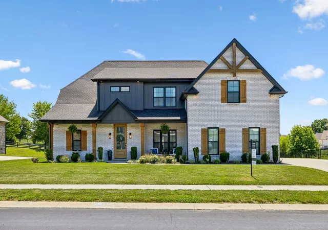 Homes for sale in Clarksville, TN | 409 Sheas Way, Clarksville, TN 37043 | MLS# 3239698