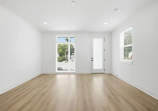 Photo 3 of Single family home for sale at 320b Leafland Ave, Nashville, TN 37210 | MLS# 3245342 | Listing updated on 2026-08-20
