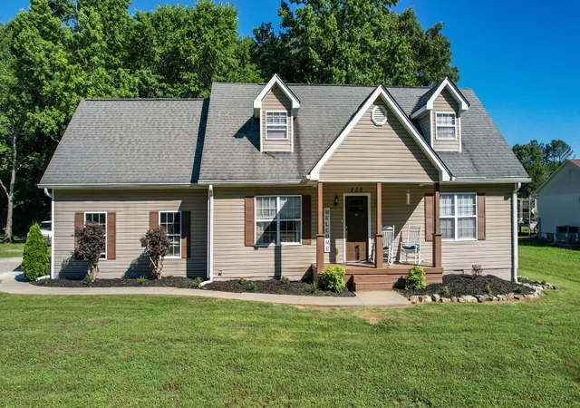 Photo 1 of Single family home for sale at 230 Lyles Rd Se, Cleveland, TN 37323 | MLS# 3234269 | Listing updated on 2026-08-19