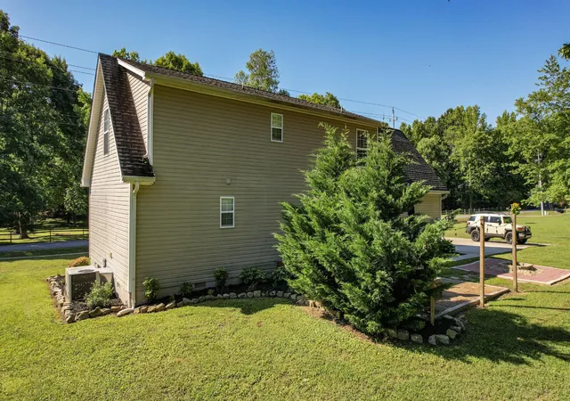 Photo 4 of Single family home for sale at 230 Lyles Rd SE, Cleveland, TN 37323 | MLS# 3234269 | Listing updated on 2026-08-19