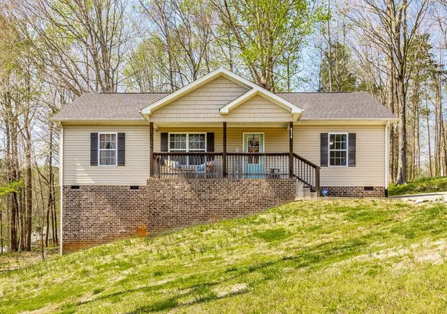 Homes for sale in Bethpage, TN | 1007 Smiley Troutt Rd, Bethpage, TN 37022 | MLS# 3234347