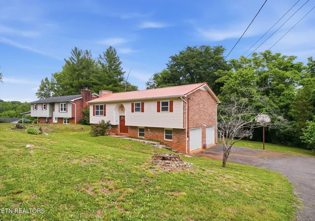 18th image of 236 Royal Dr, Kingsport, TN 37663 | MLS# 3234349