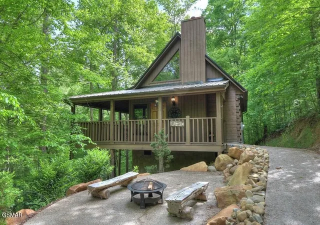 Photo 1 of Single family home for sale at 217 Oak Hvn Way, Sevierville, TN 37876 | MLS# 3591496 | Listing updated on 2026-10-13
