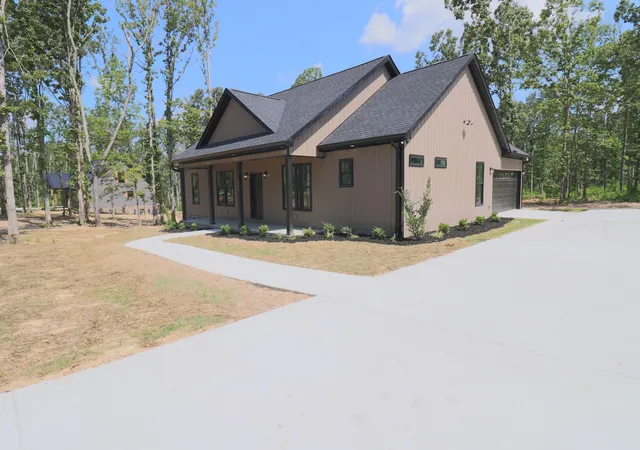 Homes for sale in Summertown, TN | 2953 Summertown Hwy, Summertown, TN 38483 | MLS# 3256064