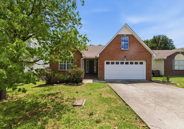 Homes for sale in Antioch, TN | 6612 Shadyview Dr, Antioch, TN 37013 | MLS# 3234793
