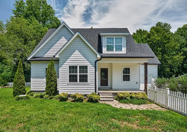 Photo 1 of Single family home for sale at 105 Shiloh Ln, Smithville, TN 37166 | MLS# 3234659 | Listing updated on 2026-08-26