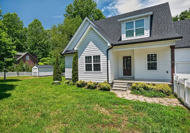 Photo 4 of Single family home for sale at 105 Shiloh Ln, Smithville, TN 37166 | MLS# 3234659 | Listing updated on 2026-08-26
