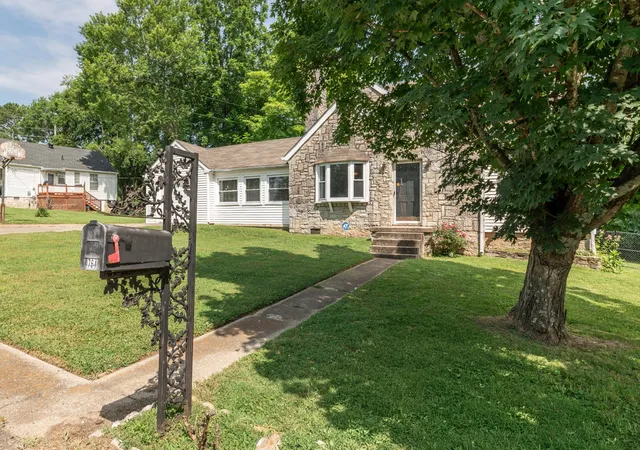 Homes for sale in Lewisburg, TN | 764 Maple St, Lewisburg, TN 37091 | MLS# 3264317