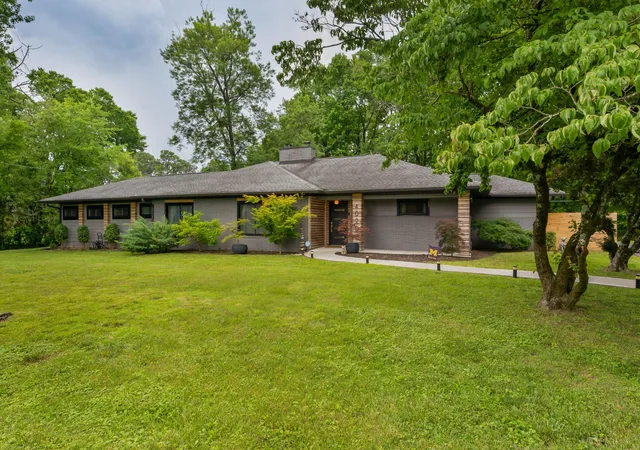 Photo 1 of Single family home for sale at 4020 Wade Dr, Chattanooga, TN 37412 | MLS# 3234696 | Listing updated on 2026-09-24