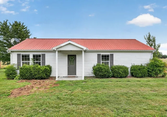 2nd image of 120 Driver Rd, Lafayette, TN 37083 | MLS# 3242481