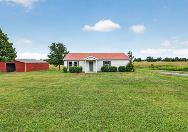 3rd image of 120 Driver Rd, Lafayette, TN 37083 | MLS# 3242481