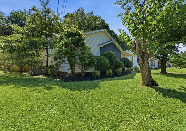 Photo 3 of Single family home for sale at 3056 Reelfoot Dr, Nashville, TN 37214 | MLS# 3242031 | Listing updated on 2026-09-03