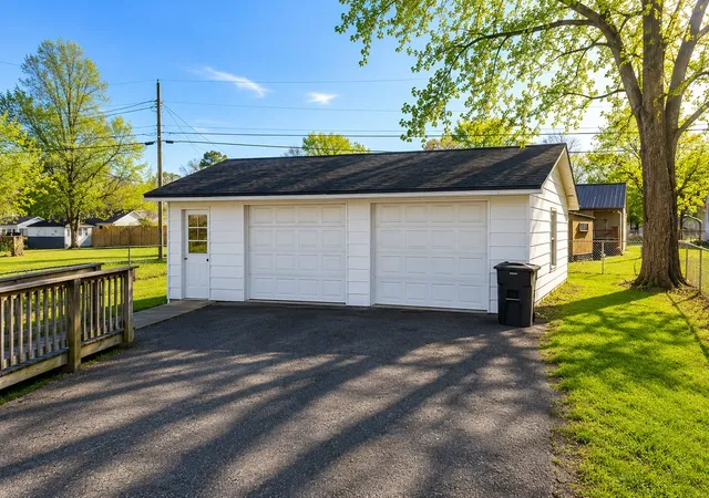 2nd image of 130 Anderson Dr, Tullahoma, TN 37388 | MLS# 3242687