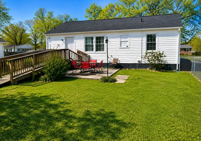 3rd image of 130 Anderson Dr, Tullahoma, TN 37388 | MLS# 3242687