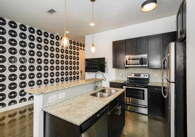 Photo 4 of Single family home for sale at 210 30th Avenue N #201, Nashville, TN 37203 | MLS# 3239935 | Listing updated on 2026-07-21