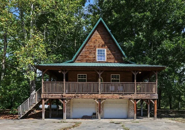 Photo 1 of Single family home for sale at 82 N Olivia Ln, Lawrenceburg, TN 38464 | MLS# 3611521 | Listing updated on 2026-10-11