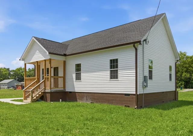 Homes for sale in Waverly, TN | 209 Armstrong St, Waverly, TN 37185 | MLS# 3246772