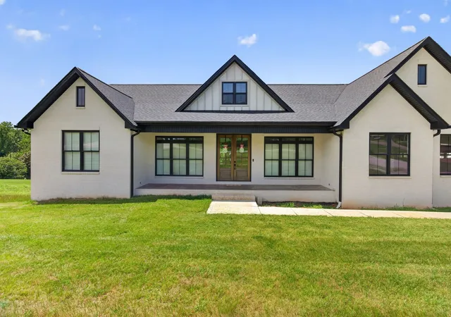 Photo 2 of Single family home for sale at 4413 Twin Creeks Dr, Cookeville, TN 38506 | MLS# 3234842 | Listing updated on 2026-06-11