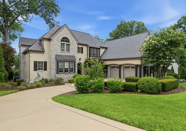 Photo 3 of Single family home for sale at 4022 Sneed Rd, Nashville, TN 37215 | MLS# 3239832 | Listing updated on 2026-09-04