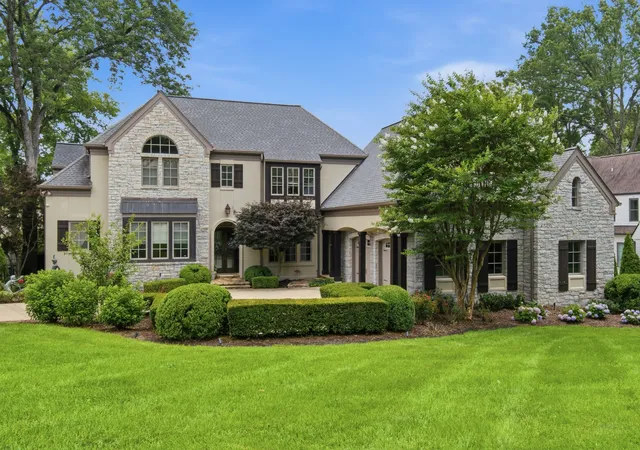 Photo 2 of Mansion for sale at 4022 Sneed Rd, Nashville, TN 37215 | MLS# 3239832 | Listing updated on 2026-09-04