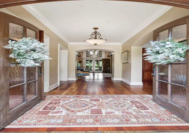 Photo 1 of Mansion for sale at 4022 Sneed Rd, Nashville, TN 37215 | MLS# 3239832 | Listing updated on 2026-09-04