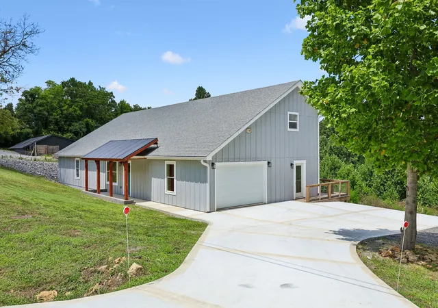 Photo 3 of Single family home for sale at 1124 Dale Ridge Rd, Dowelltown, TN 37059 | MLS# 3271058 | Listing updated on 2026-09-13