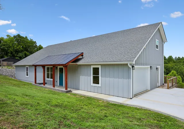 Photo 3 of Single family home for sale at 1124 Dale Ridge Rd, Dowelltown, TN 37059 | MLS# 3271058 | Listing updated on 2026-09-13