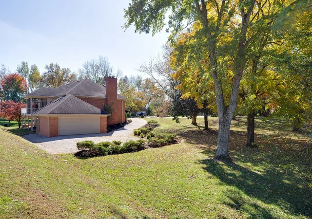 Photo 4 of Single family home for sale at 1419 Ascot Close, Murfreesboro, TN 37130 | MLS# 3239583 | Listing updated on 2026-09-21