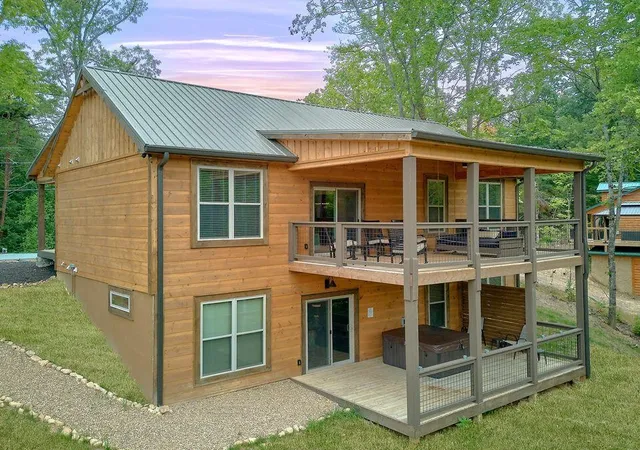 Photo 2 of Sale Pending at 1815 Deer Hvn Rd, Sevierville, TN 37876 | MLS# 3510486 | Listing updated on 2026-09-15