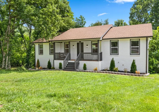 3rd image of 102 Walton Ct, Hendersonville, TN 37075 | MLS# 3242581