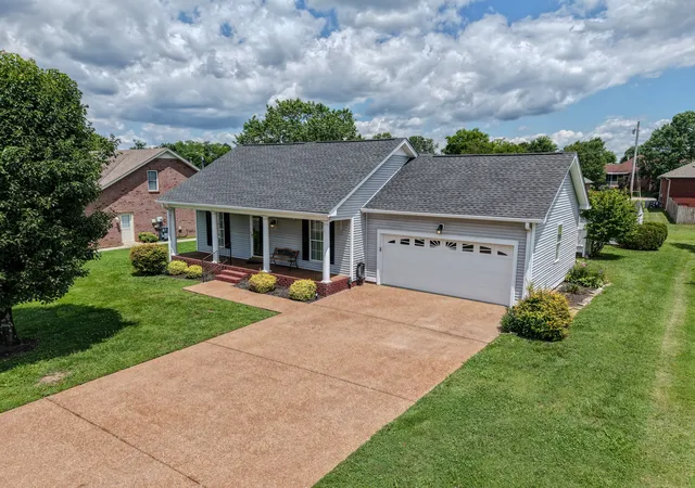 Photo 4 of Sale Pending at 1102 Wedgewood Dr, Gallatin, TN 37066 | MLS# 3244006 | Listing updated on 2026-07-28