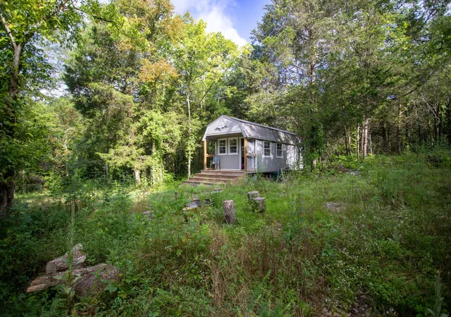 Homes for sale in Pleasant Shade, TN | 193 Dixon Ln, Pleasant Shade, TN 37145 | MLS# 3239658