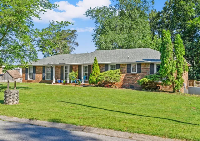 3rd image of 1534 Armistead Dr, Clarksville, TN 37042 | MLS# 3245923