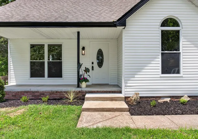 Homes for sale in Clarksville, TN | 380 Martin Rd, Clarksville, TN 37042 | MLS# 3242576