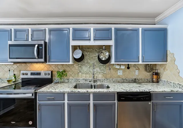 Photo 3 of Sale Pending at 876 Wolves Den Pl, Murfreesboro, TN 37128 | MLS# 3239763 | Listing updated on 2026-10-02