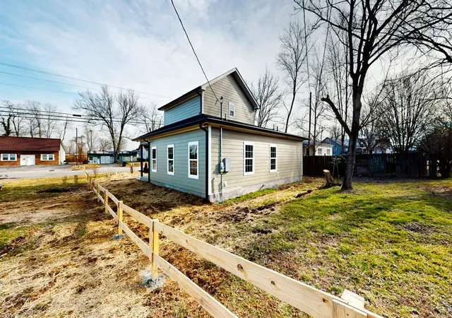 Homes for sale in Smithville, TN | 613 Short Mt St, Smithville, TN 37166 | MLS# 3239758