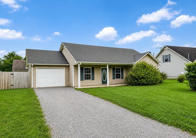 Homes for sale in Shelbyville, TN | 103 Stonefield Cir, Shelbyville, TN 37160 | MLS# 3239724