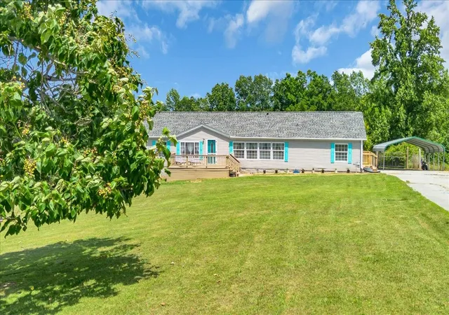 Homes for sale in Red Boiling Springs, TN | 2657 Oak Grove Rd, Red Boiling Springs, TN 37150 | MLS# 3239750
