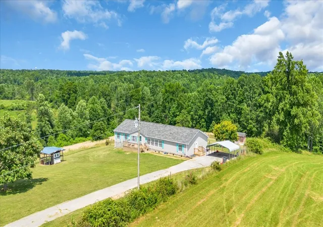 Homes for sale in Red Boiling Springs, TN | 2657 Oak Grove Rd, Red Boiling Springs, TN 37150 | MLS# 3239750