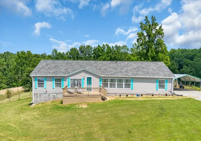 Homes for sale in Red Boiling Springs, TN | 2657 Oak Grove Rd, Red Boiling Springs, TN 37150 | MLS# 3239750
