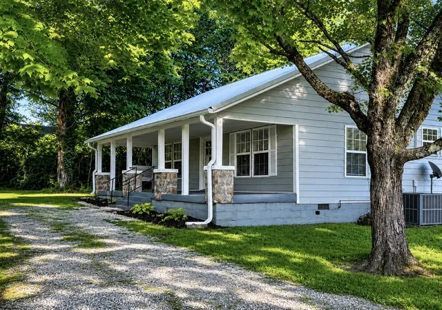 27th image of 3328 Church St, Burns, TN 37029 | MLS# 3239811