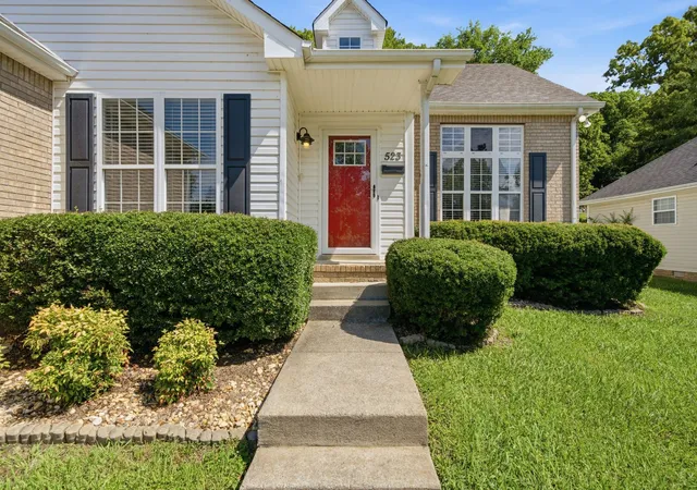 Photo 2 of Single family home for sale at 523 Turner Reynolds Ct, Clarksville, TN 37043 | MLS# 3245695 | Listing updated on 2026-09-21