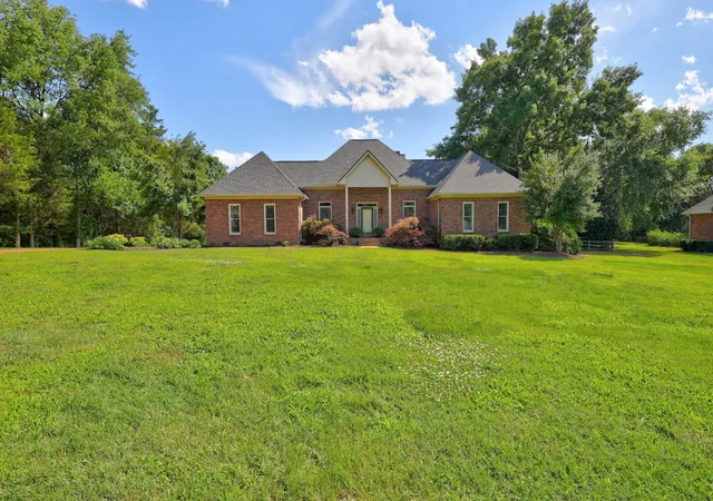 Homes for sale in Hendersonville, TN | 1135 Stirlingshire Dr, Hendersonville, TN 37075 | MLS# 3239806