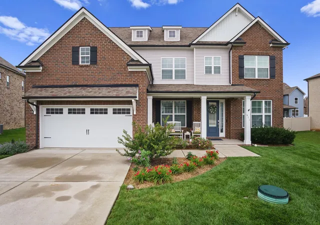 Photo 2 of Single family home for sale at 411 Buxton Ct, Murfreesboro, TN 37128 | MLS# 3242356 | Listing updated on 2026-07-26
