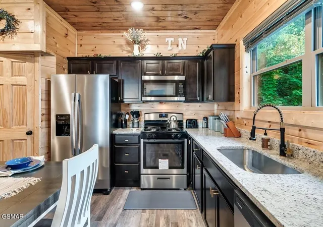 5th image of 576 Dollywood Lane #UNIT 9, Pigeon Forge, TN 37863 | MLS# 3299575
