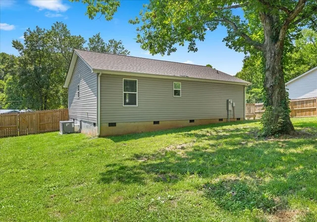 Homes for sale in Etowah, TN | 311 N Iowa Avenue, Etowah, TN 37331 | MLS# 3239820