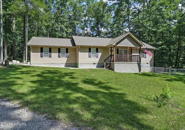Photo 3 of Single family home for sale at 122 Jay Loop, Jamestown, TN 38556 | MLS# 3239835 | Listing updated on 2026-07-13