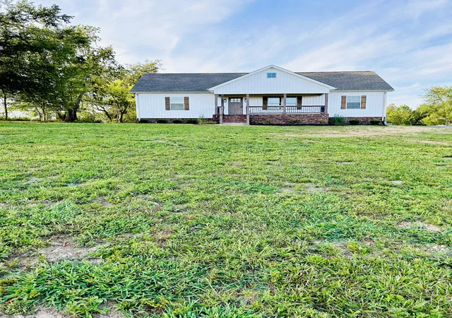 Photo 2 of Single family home for sale at 6518 Carter Rd, Westmoreland, TN 37186 | MLS# 3242006 | Listing updated on 2026-08-28